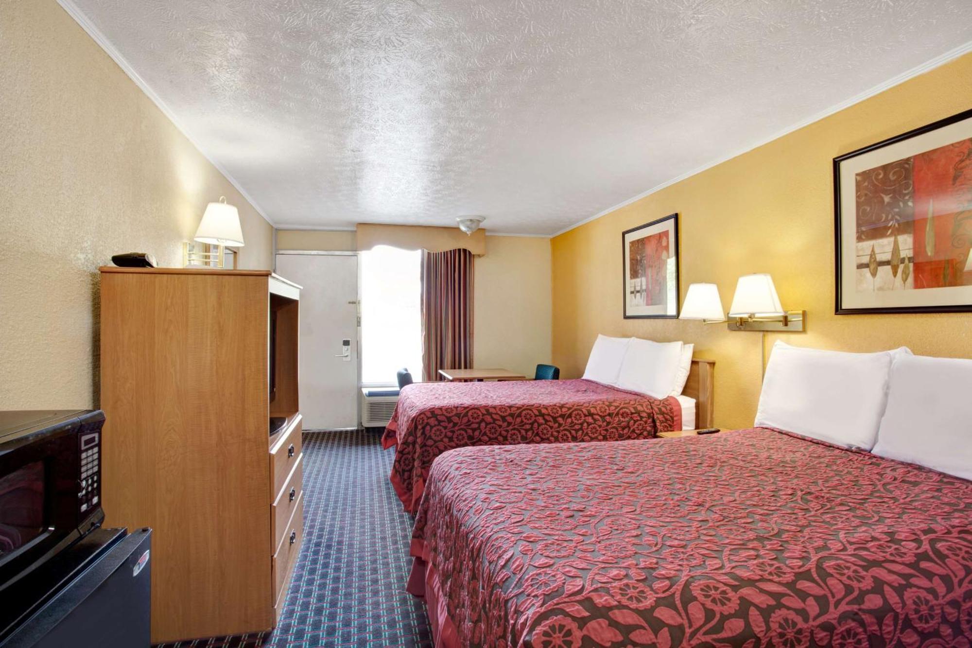 Days Inn By Wyndham Knoxville West Exterior photo